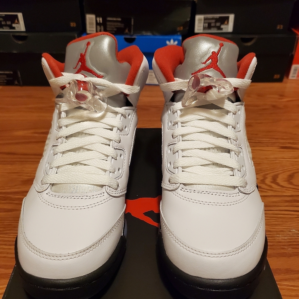 SOLD..Jordan 5 fire red 2020 size 5y and 6.5 Women